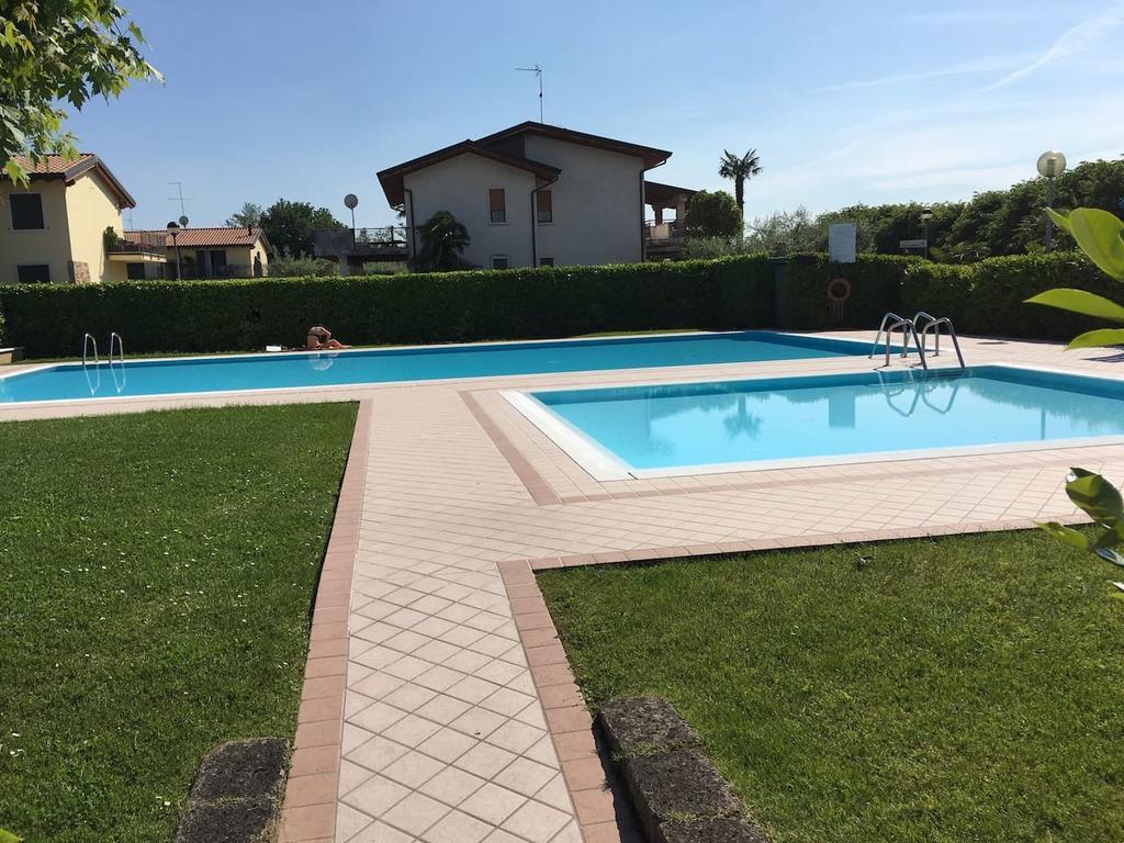 הוילה לאזיסה Holiday House Di Fiore Simona מראה חיצוני תמונה